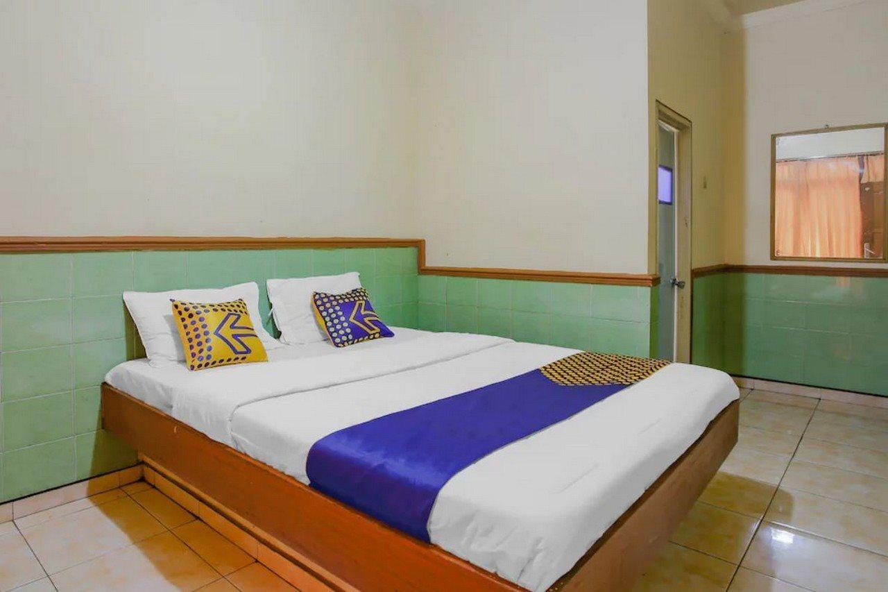 Spot On 90092 Dewi Safitri Hotel Семаранг Экстерьер фото